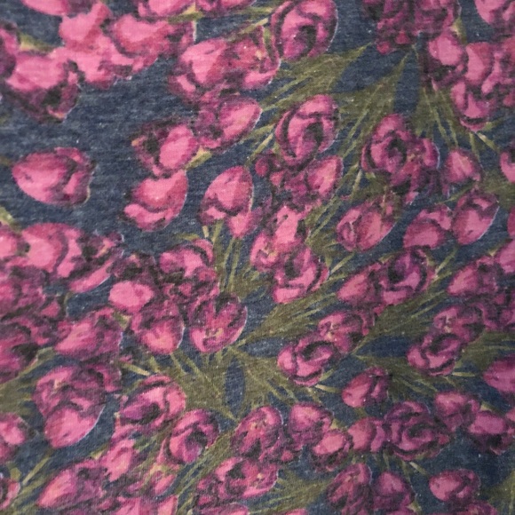 Lularoe Classic T size medium - Picture 2 of 4